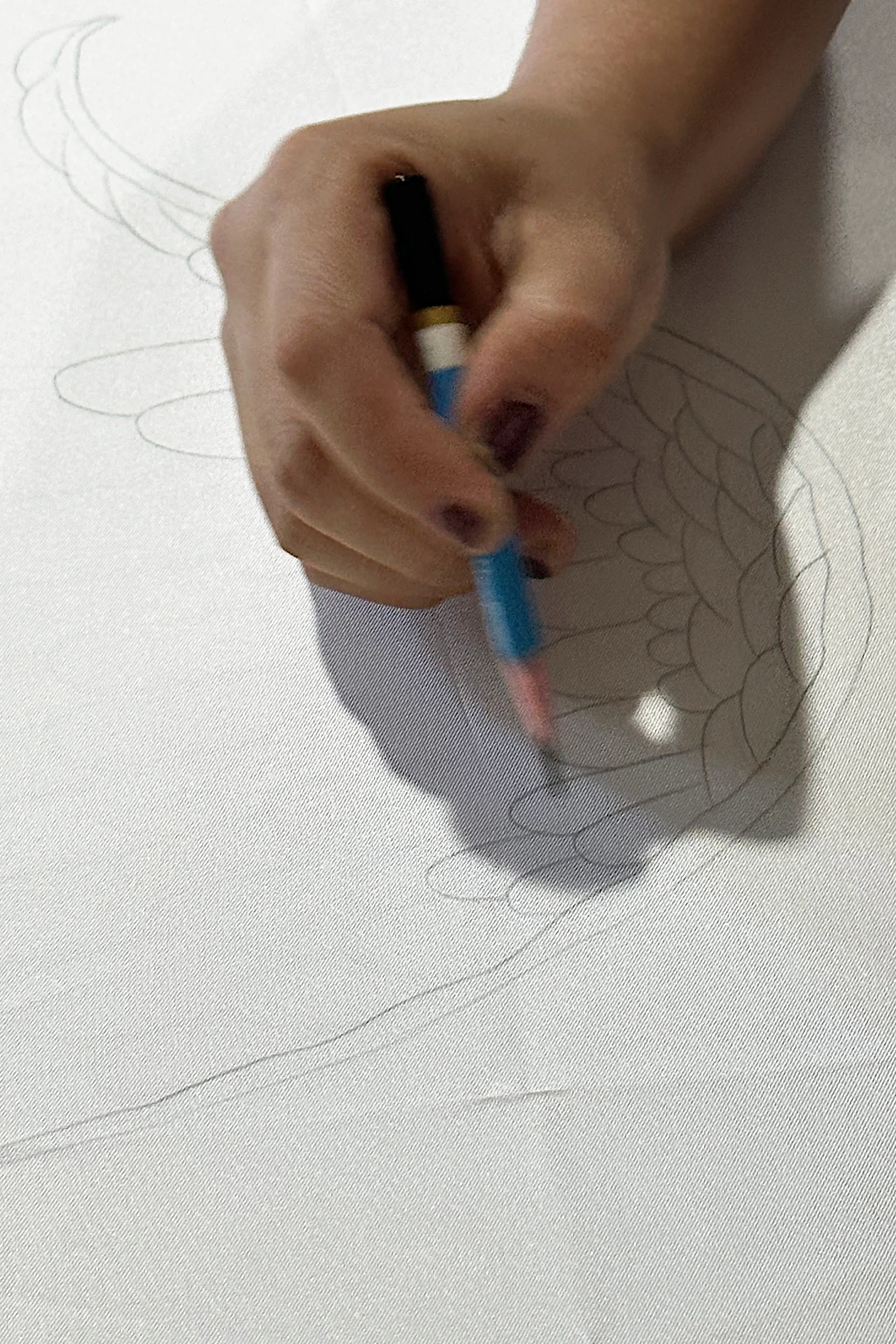 Detal wzoru batik tulis na jedwabiu