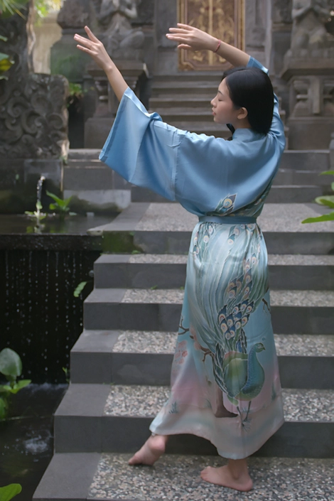 Silk long kimono with PEACOCK motif